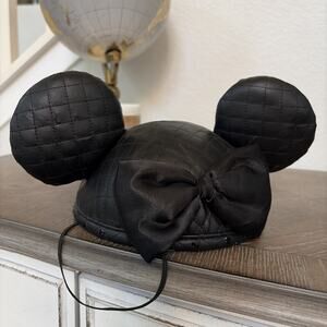 Tags Disney Black Quilted Faux Leather Minnie Mouse Ears Hat with Bow W/ Peeling